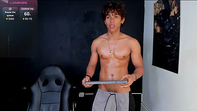 Snapshot of LiamVibes212 chatting on 21, 2, 2026 LiamVibes212 online show from 21, 2, 2026