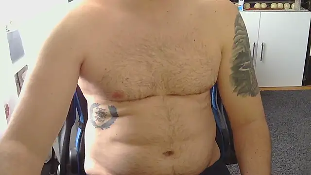 Snapshot of theh0tdick chatting on 10, 5, 2026 theh0tdick online show from 10, 5, 2026