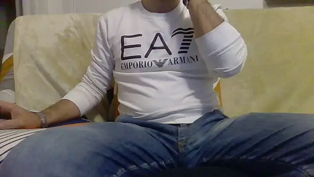 Snapshot of Eroshotlicker chatting on 24, 4, 2026 Eroshotlicker online show from 24, 4, 2026
