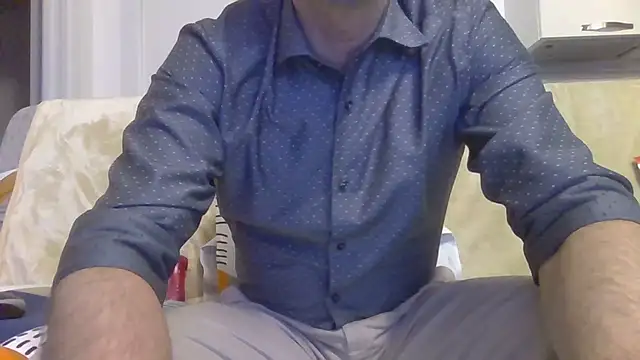 Snapshot of Eroshotlicker chatting on 27, 4, 2026 Eroshotlicker online show from 27, 4, 2026