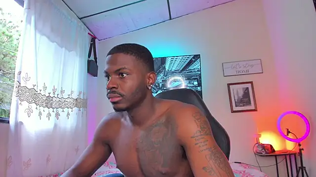 Ethantravis22 online show from 5, 12, 2025