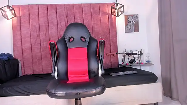 Snapshot of Noah_Katz chatting on 23, 12, 2025 Noah Katz online show from 23, 12, 2025