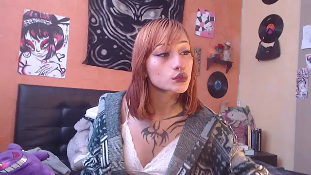 Layla quinn online show from 14, 7, 2026