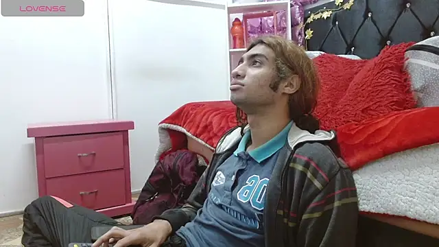 Snapshot of andresdark_07 chatting on 6, 1, 2026 andresdark 07 online show from 6, 1, 2026