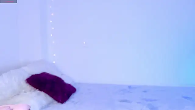 Naughtybunnyy  online show from 17, 4, 2026