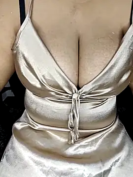 Curvy Pooja online show from 7, 4, 2026