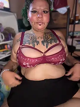 Snapshot of poisonvuitton chatting on 2, 6, 2026 poisonvuitton online show from 2, 6, 2026