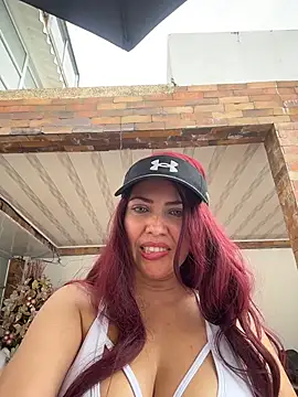 Snapshot of IsaSantoDomingo chatting on 3, 12, 2025 IsaSantoDomingo online show from 3, 12, 2025