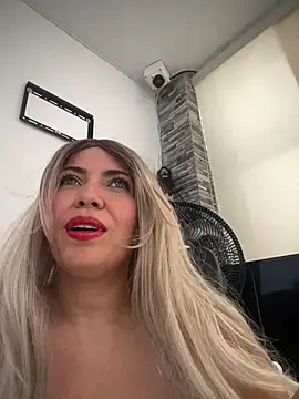 Snapshot of IsaSantoDomingo chatting on 16, 12, 2025 IsaSantoDomingo online show from 16, 12, 2025