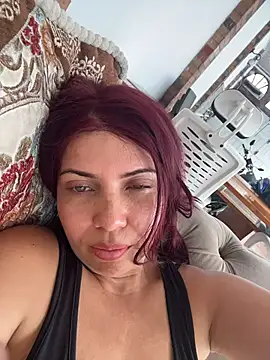 Snapshot of IsaSantoDomingo chatting on 5, 1, 2026 IsaSantoDomingo online show from 5, 1, 2026