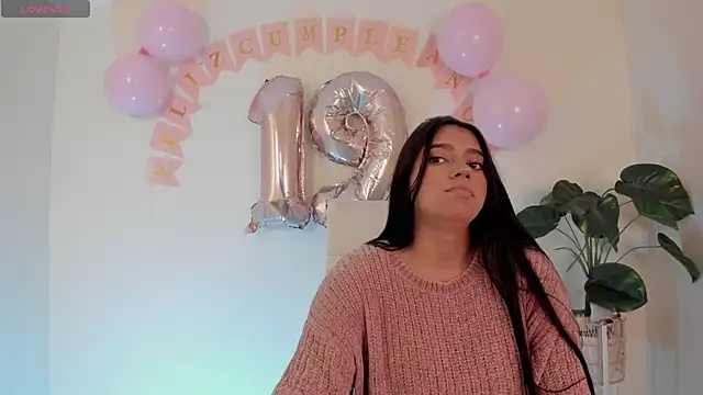 luna cute   online show from 23, 2, 2026