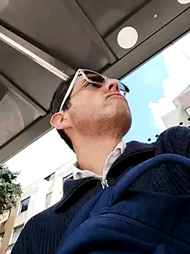 Fuegosutil online show from 1, 12, 2025