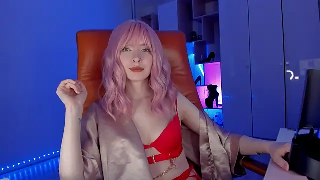 Snapshot of Mistress_Iris chatting on 10, 5, 2026 Mistress Iris online show from 10, 5, 2026