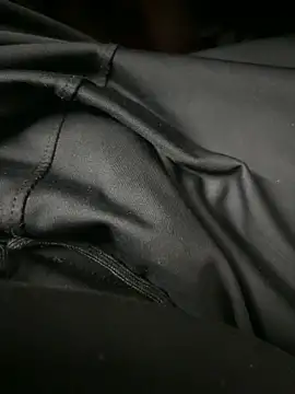 Snapshot of your_playboy_00 chatting on 17, 12, 2025 your playboy 00 online show from 17, 12, 2025