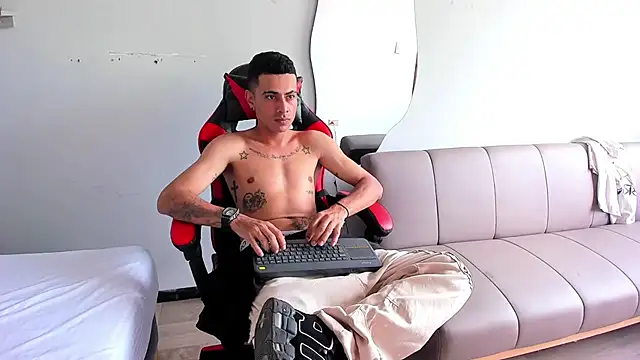 Snapshot of MatthewCullen chatting on 3, 12, 2025 MatthewCullen online show from 3, 12, 2025