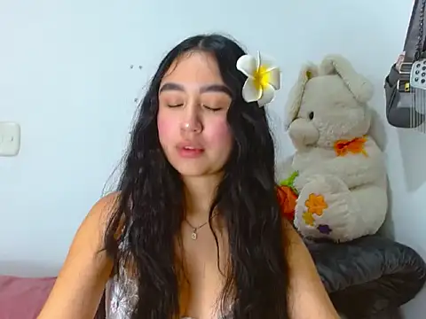 SiennaLorens online show from 3, 3, 2026