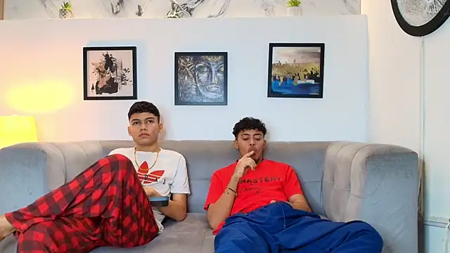 Snapshot of COUPLES_BOYS chatting on 24, 2, 2026 COUPLES BOYS online show from 24, 2, 2026