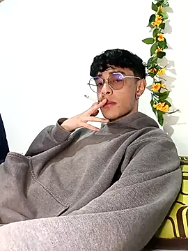 2 milo verus 4 online show from 10, 1, 2026