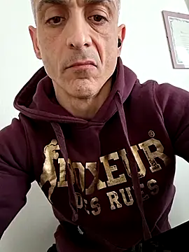 Snapshot of Galanti chatting on 3, 4, 2026 Galanti online show from 3, 4, 2026
