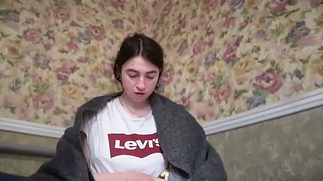 Aphr0ditee online show from 11, 4, 2026