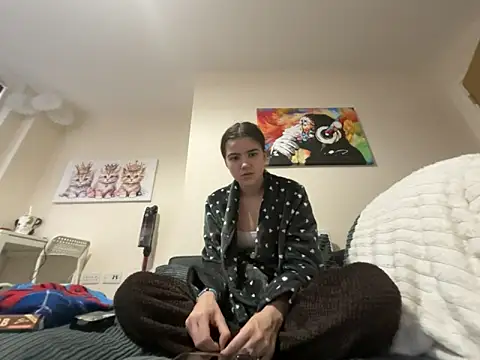 Snapshot of lucyx_xx chatting on 21, 12, 2025 lucyx xx online show from 21, 12, 2025