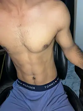 Snapshot of Fitboy07 chatting on 7, 7, 2026 Fitboy07 online show from 7, 7, 2026