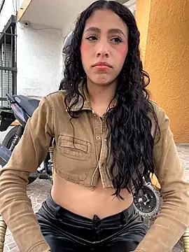 MiaScott Pink online show from 5, 1, 2026