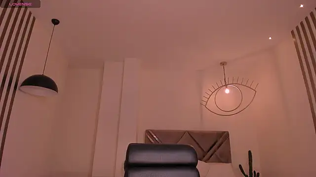 Snapshot of LisaFlowers_ chatting on 24, 3, 2026 LisaFlowers online show from 24, 3, 2026