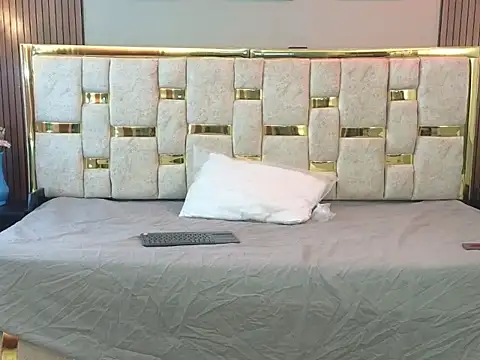 Snapshot of _Caroline34 chatting on 2, 4, 2026 Caroline34 online show from 2, 4, 2026