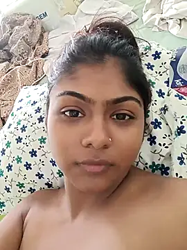 Cute diya023 online show from 19, 4, 2026
