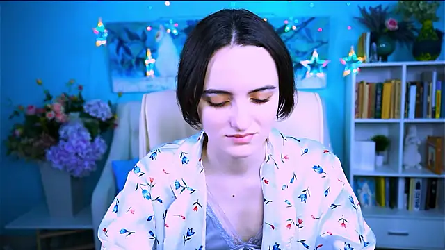 Snapshot of KateWillows chatting on 4, 2, 2026 KateWillows online show from 4, 2, 2026