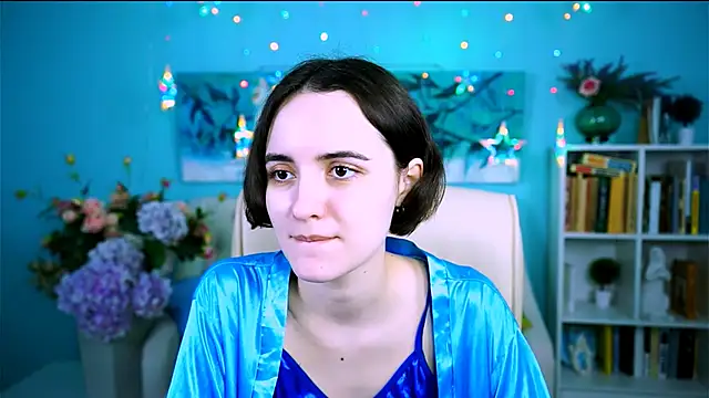 Snapshot of KateWillows chatting on 4, 3, 2026 KateWillows online show from 4, 3, 2026