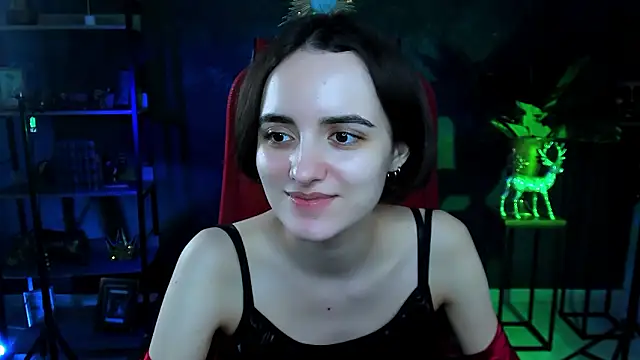 Snapshot of KateWillows chatting on 8, 3, 2026 KateWillows online show from 8, 3, 2026