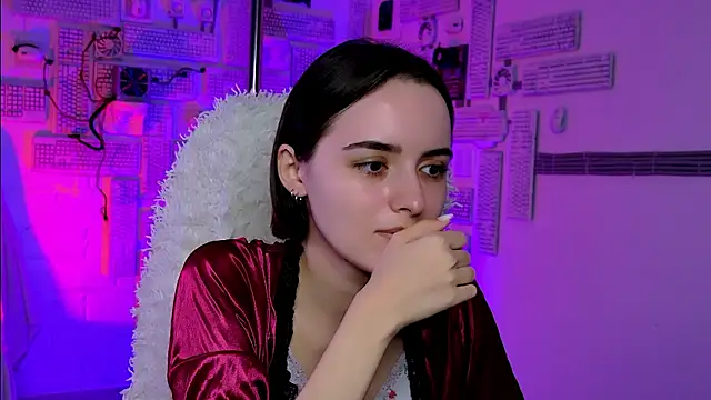 Snapshot of KateWillows chatting on 27, 3, 2026 KateWillows online show from 27, 3, 2026