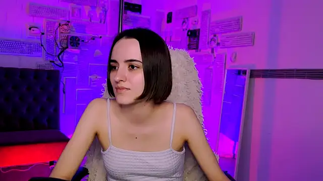 Snapshot of KateWillows chatting on 1, 4, 2026 KateWillows online show from 1, 4, 2026