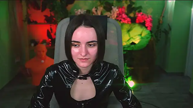 Snapshot of KateWillows chatting on 7, 4, 2026 KateWillows online show from 7, 4, 2026