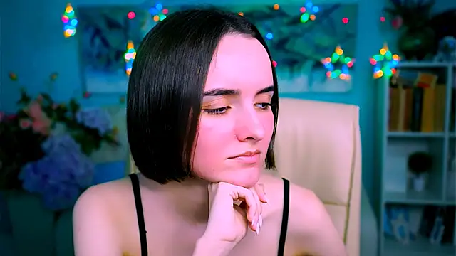 Snapshot of KateWillows chatting on 9, 4, 2026 KateWillows online show from 9, 4, 2026