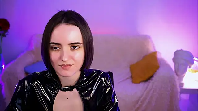 Snapshot of KateWillows chatting on 13, 4, 2026 KateWillows online show from 13, 4, 2026