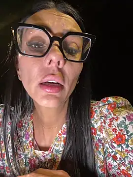 Snapshot of SofhiaTaylor chatting on 3, 2, 2026 SofhiaTaylor online show from 3, 2, 2026