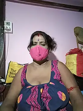 Snapshot of me-pari-hu chatting on 18, 7, 2026 me-pari-hu online show from 18, 7, 2026