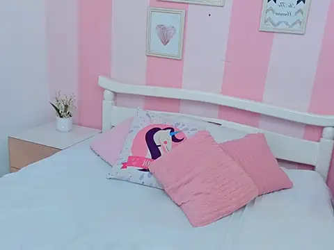 Amaia Monroe online show from 1, 12, 2025