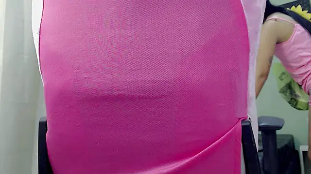 Snapshot of Mishell_hot_ chatting on 12, 1, 2026 Mishell hot online show from 12, 1, 2026