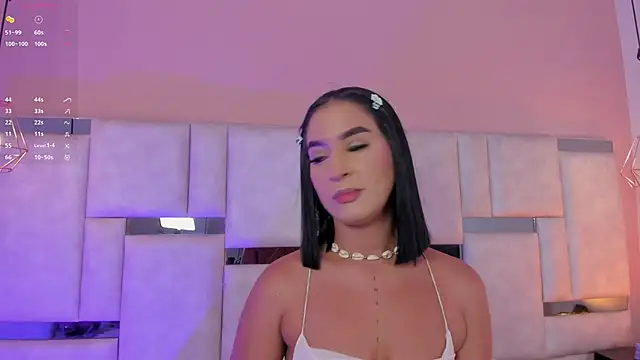 Snapshot of Emily_luve chatting on 15, 5, 2026 Emily luve online show from 15, 5, 2026