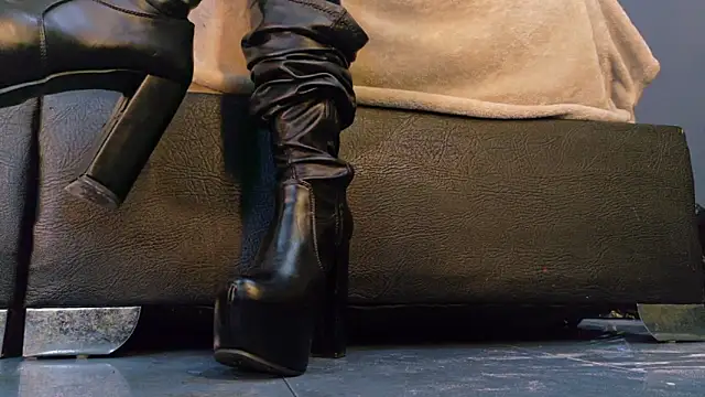 Snapshot of MilaDeRoux chatting on 19, 2, 2026 MilaDeRoux online show from 19, 2, 2026