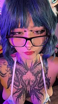 Snapshot of AryRousse chatting on 16, 12, 2025 AryRousse online show from 16, 12, 2025