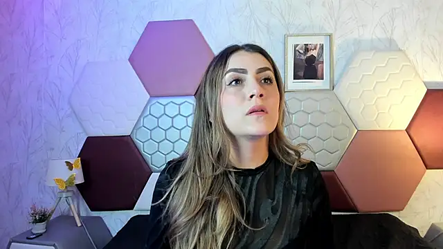 Snapshot of AriaRous chatting on 22, 4, 2026 AriaRous online show from 22, 4, 2026
