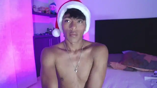 Snapshot of santinaughty chatting on 1, 12, 2025 santinaughty online show from 1, 12, 2025