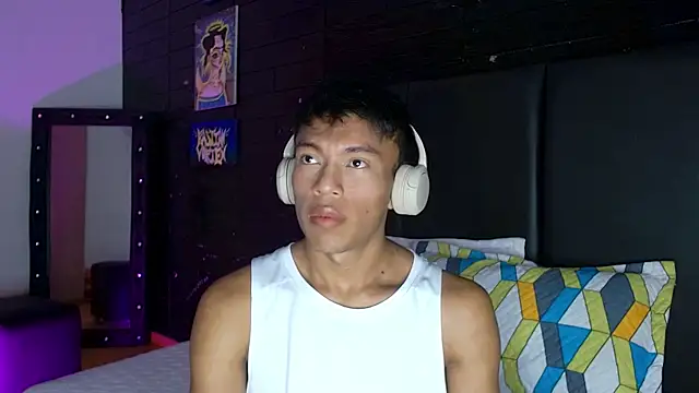 Snapshot of santinaughty chatting on 7, 1, 2026 santinaughty online show from 7, 1, 2026