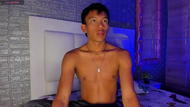 Snapshot of santinaughty chatting on 10, 1, 2026 santinaughty online show from 10, 1, 2026