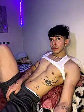 Snapshot of wil_hot chatting on 16, 1, 2026 wil hot online show from 16, 1, 2026